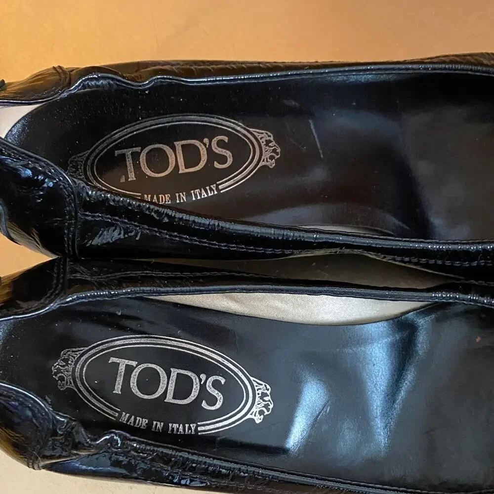 Tod's Black Patent Leather Flats Kitten Heel Tassel Silver Balls w/ Dust Bag - Picture 4 of 13